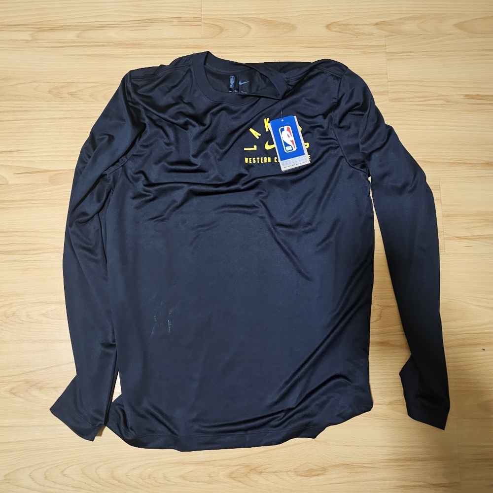 Los Angeles LAKERS long Sleeve Dri-fit Size Medium